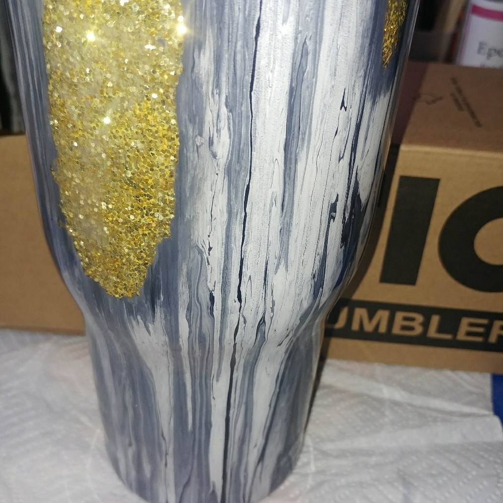 30oz Rtic cup - Picture 4 of 5